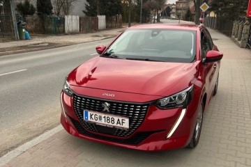 Bezwypadkowy, od pierwszego właściciela, stan idealny.